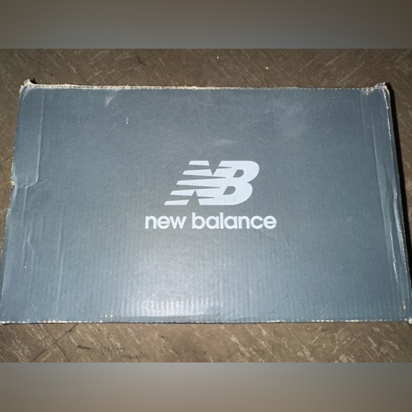 New Balance 9060 - Picture 7 of 9